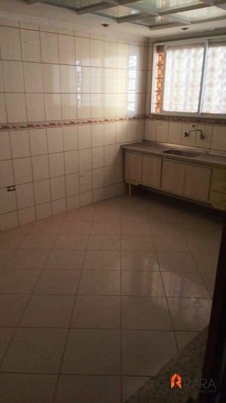 Sobrado à venda com 6 quartos, 338m² - Foto 5