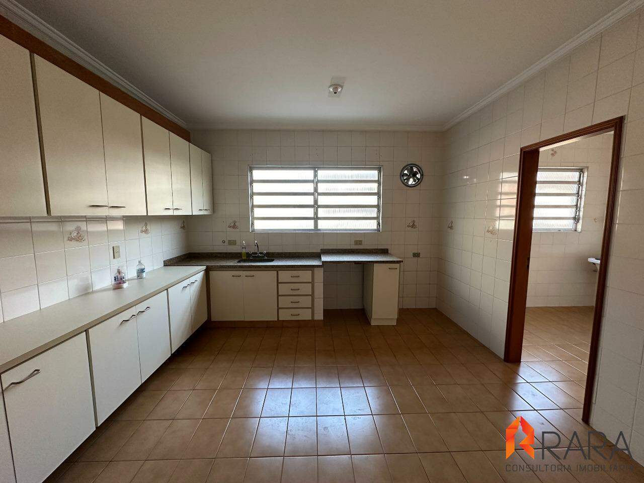 Sobrado à venda com 3 quartos, 200m² - Foto 18