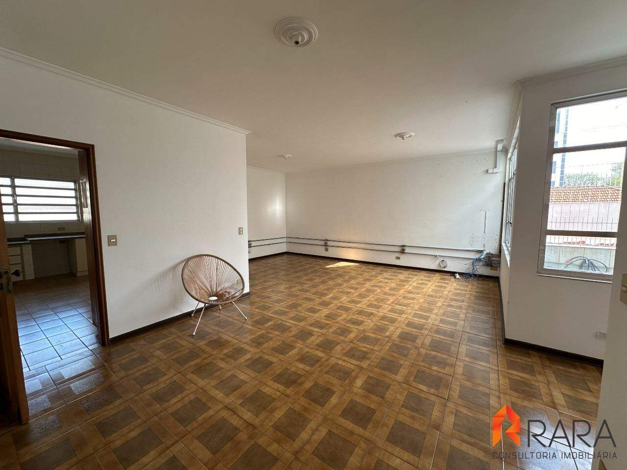 Sobrado à venda com 3 quartos, 200m² - Foto 1