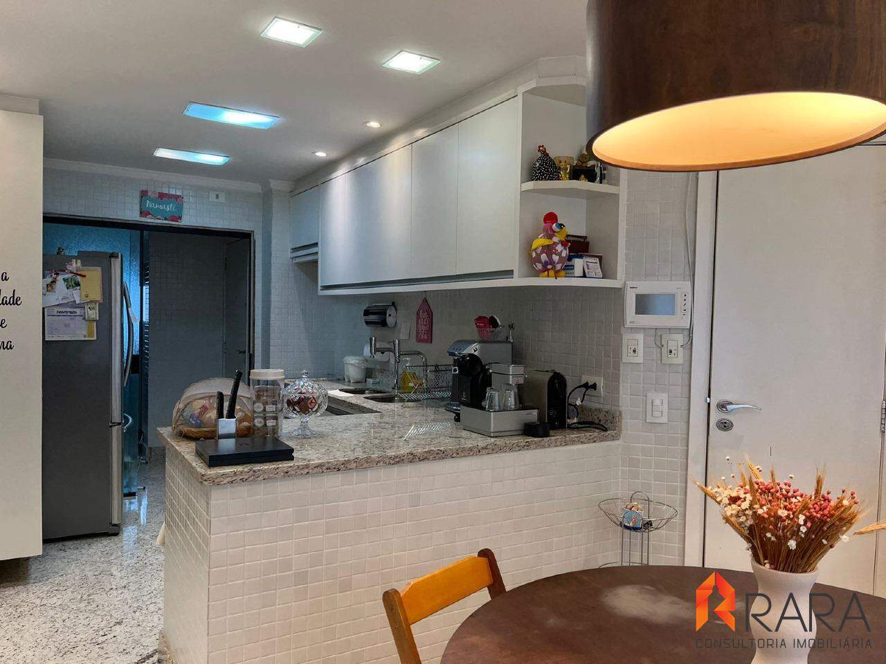 Apartamento à venda com 3 quartos, 210m² - Foto 9