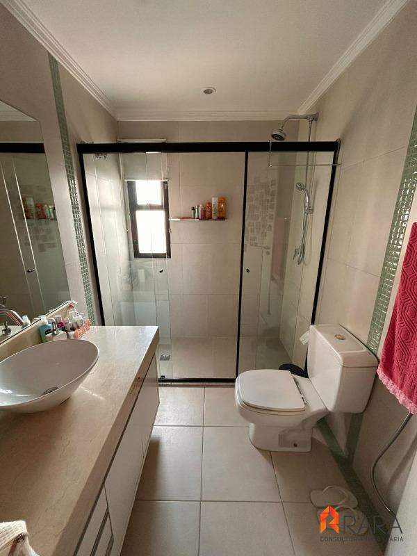 Apartamento à venda com 3 quartos, 210m² - Foto 29