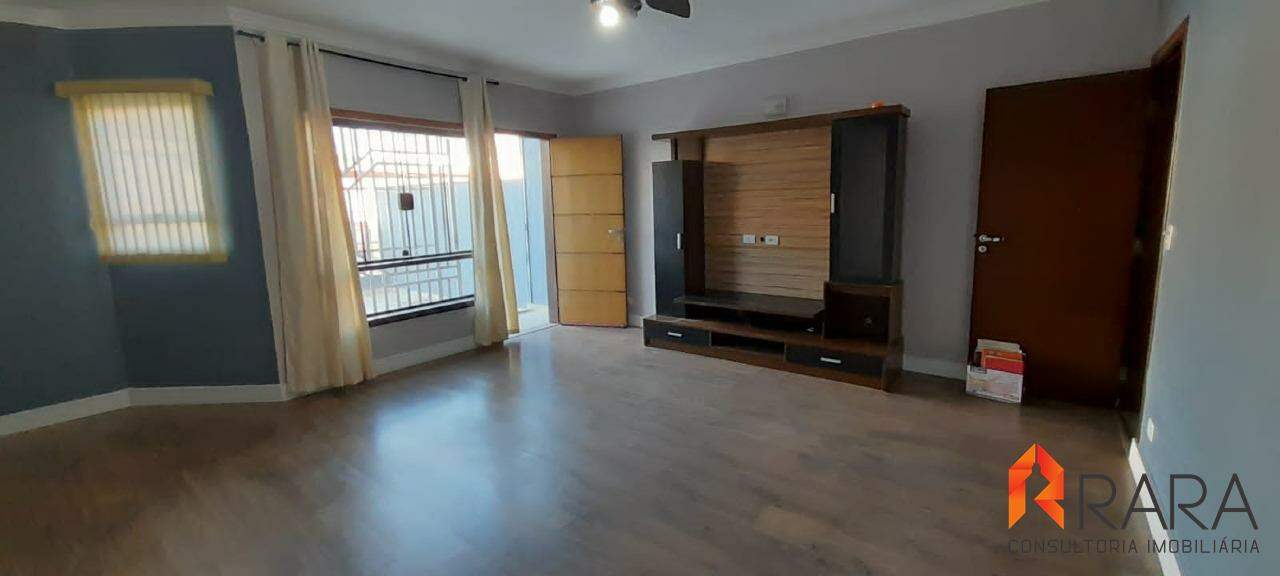 Sobrado à venda com 3 quartos, 203m² - Foto 1