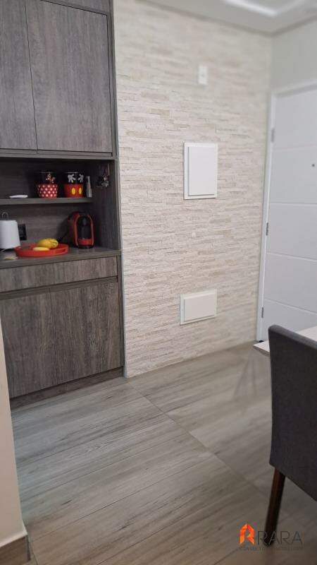 Apartamento à venda com 3 quartos, 92m² - Foto 2