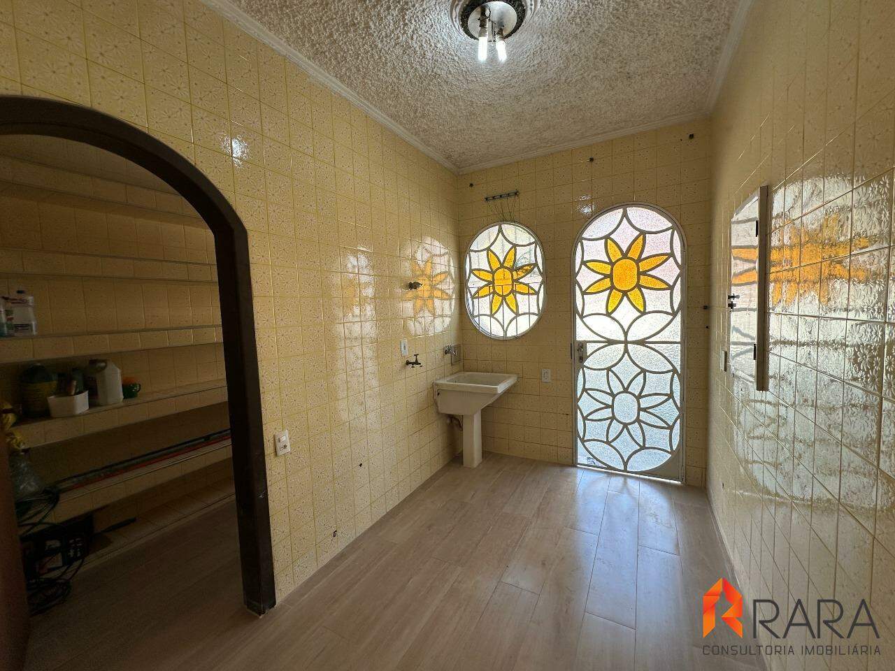 Casa para alugar com 4 quartos, 630m² - Foto 18