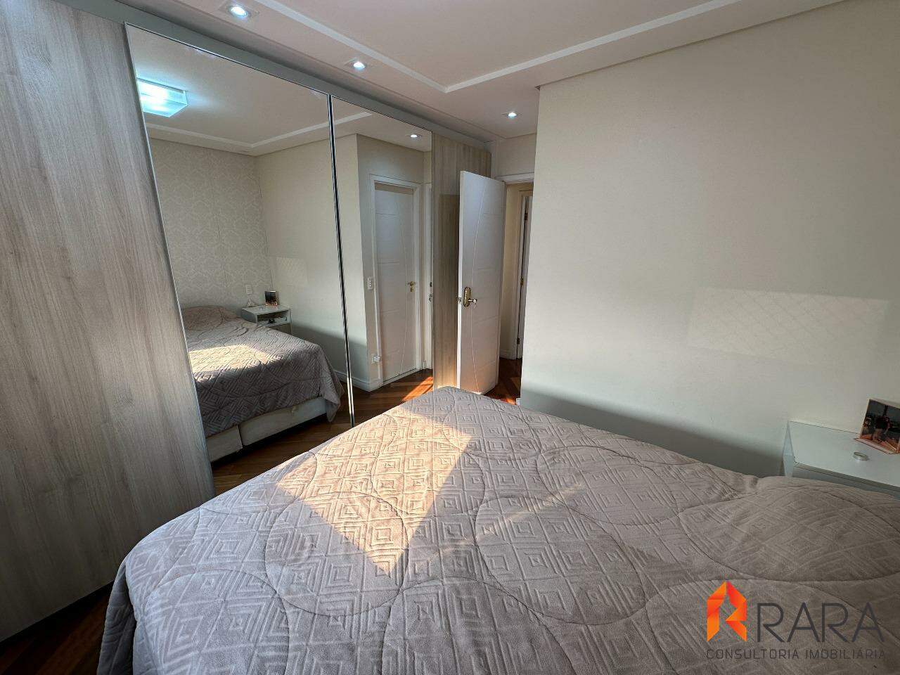 Apartamento à venda com 2 quartos, 80m² - Foto 17