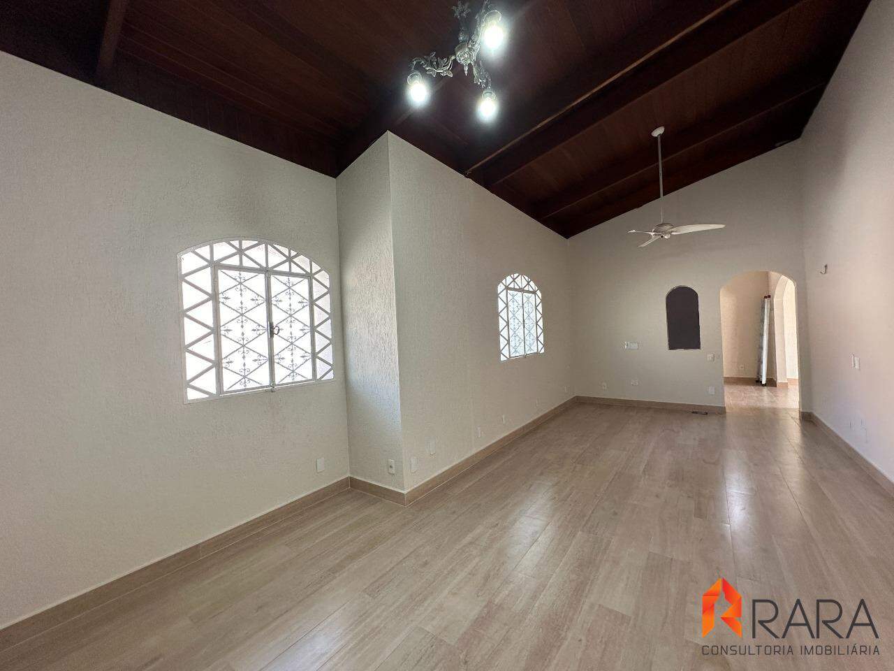 Casa à venda com 4 quartos, 630m² - Foto 6