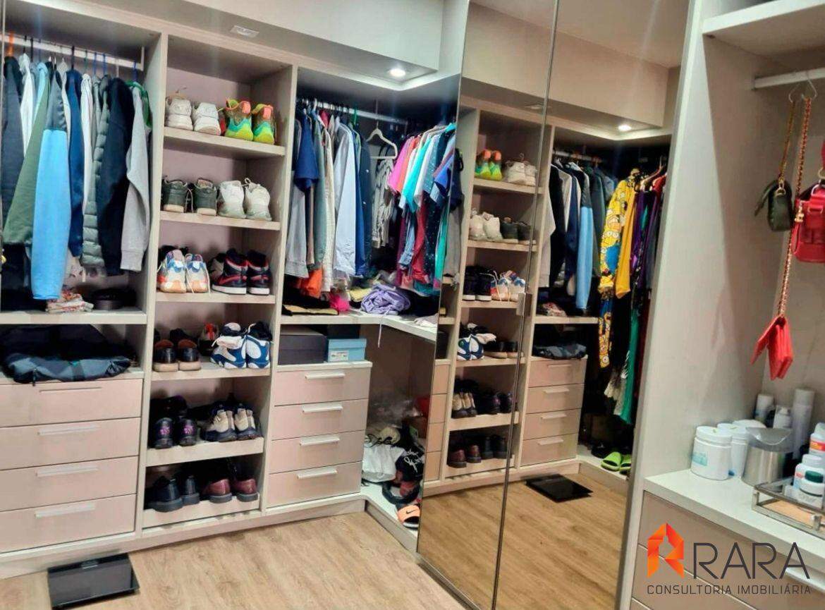 Apartamento à venda com 3 quartos, 237m² - Foto 18