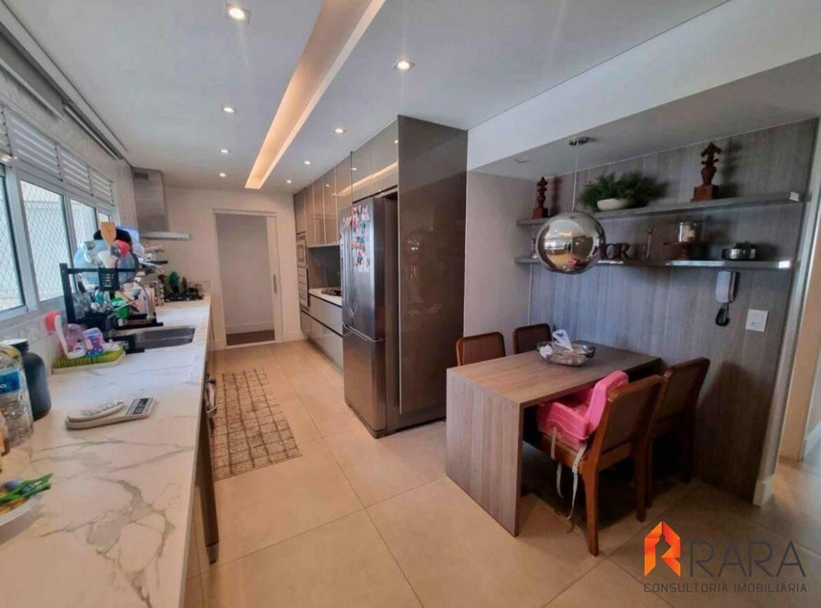 Apartamento à venda com 3 quartos, 237m² - Foto 13