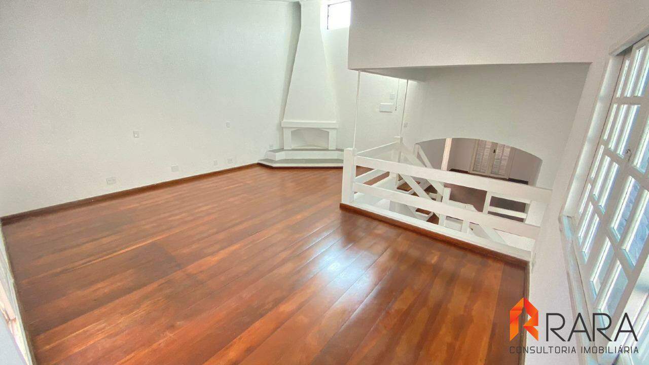 Casa para alugar com 3 quartos, 373m² - Foto 11