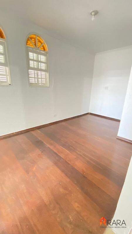 Casa para alugar com 3 quartos, 373m² - Foto 18