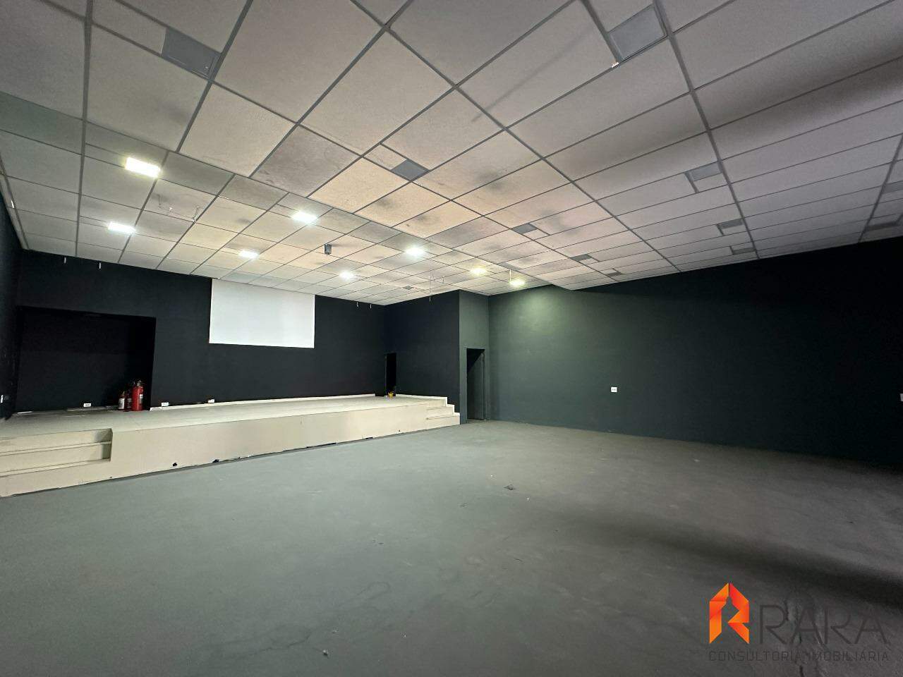 Depósito-Galpão-Armazém para alugar, 373m² - Foto 1