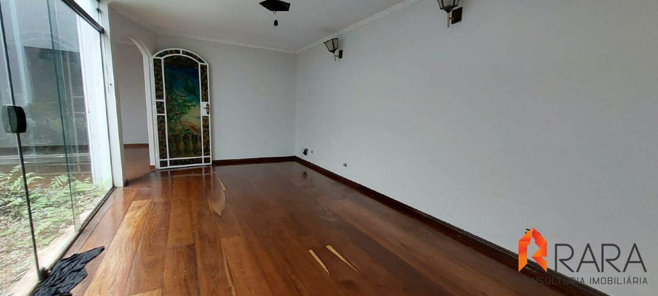 Sobrado para alugar com 4 quartos, 540m² - Foto 8