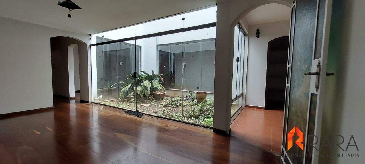 Sobrado para alugar com 4 quartos, 540m² - Foto 3