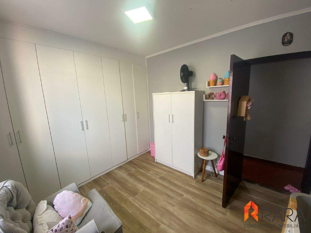 Casa à venda com 4 quartos, 298m² - Foto 10