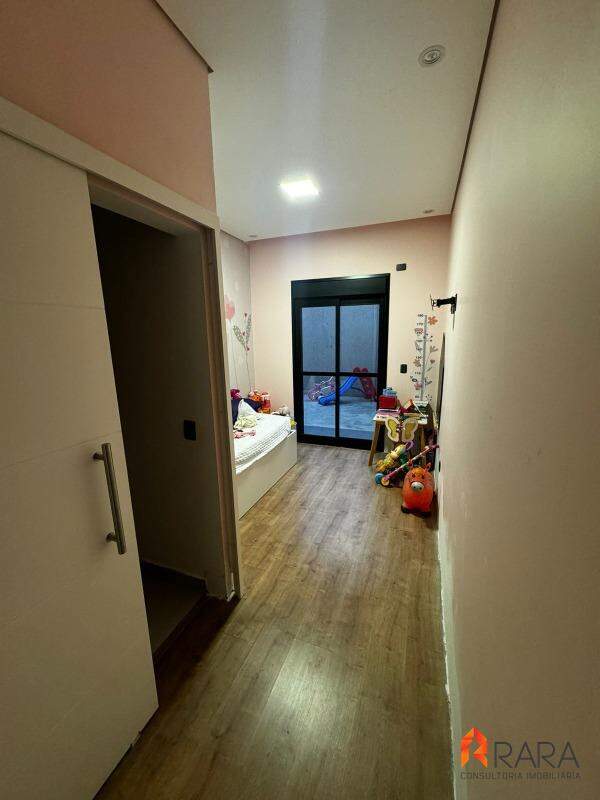 Casa à venda com 3 quartos, 200m² - Foto 8