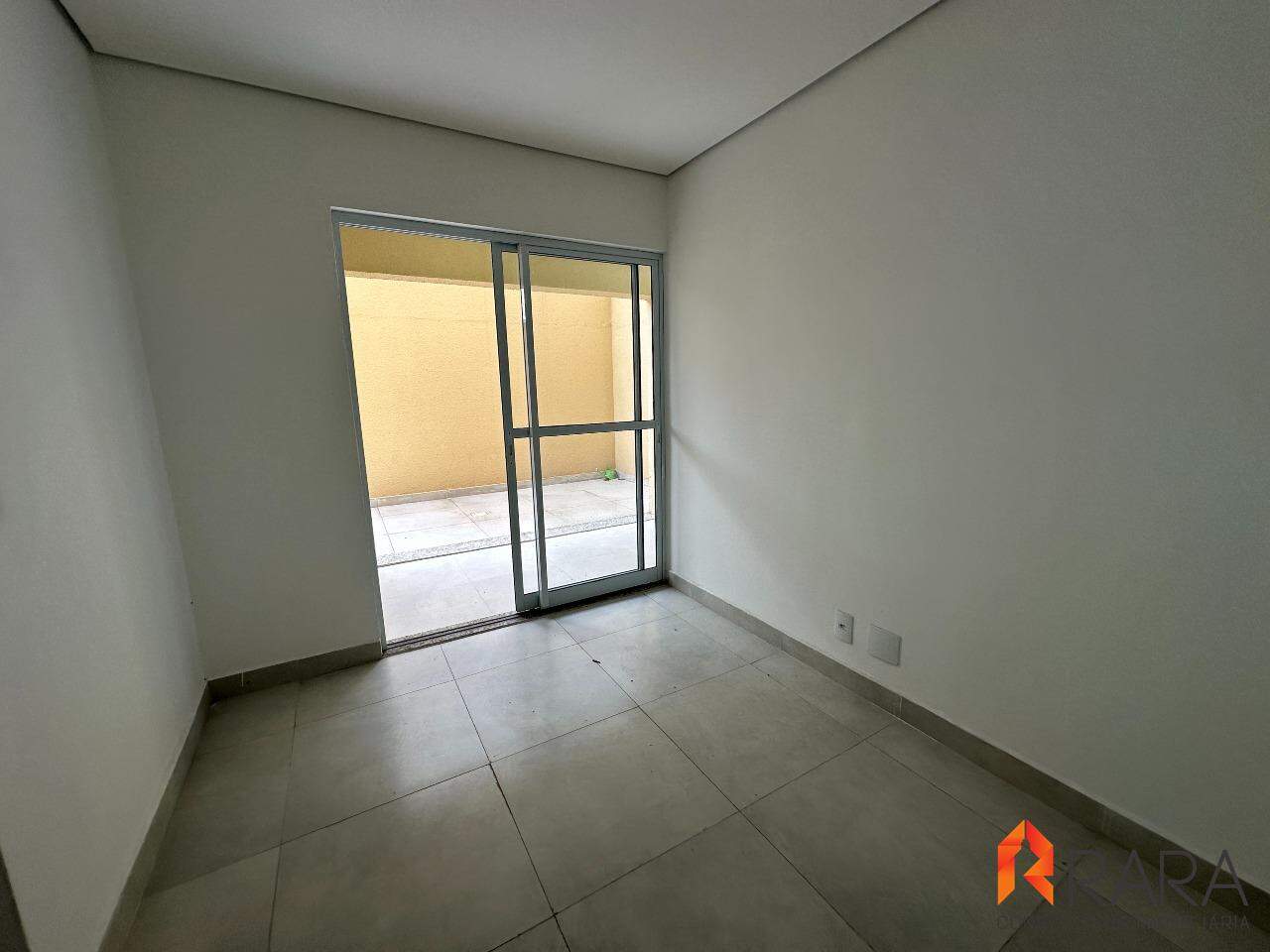 Apartamento à venda com 2 quartos, 62m² - Foto 3