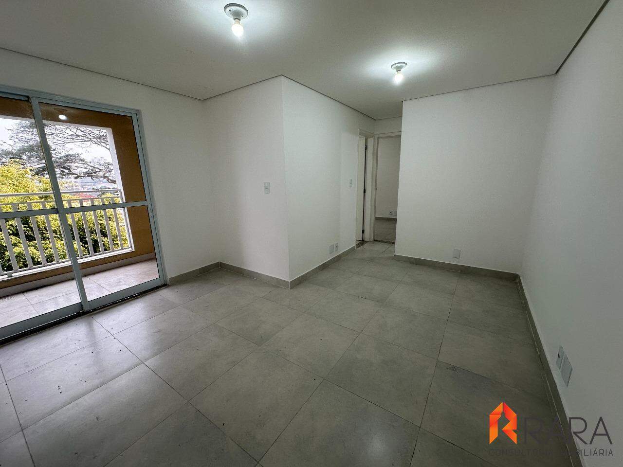 Apartamento à venda com 2 quartos, 63m² - Foto 2