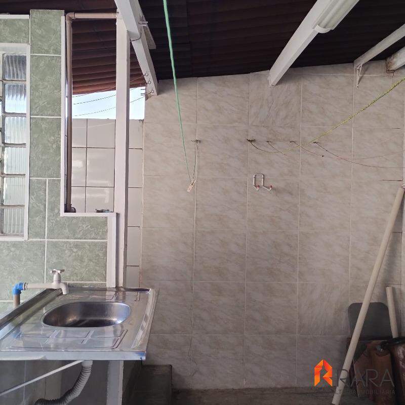 Casa para alugar com 3 quartos, 131m² - Foto 13