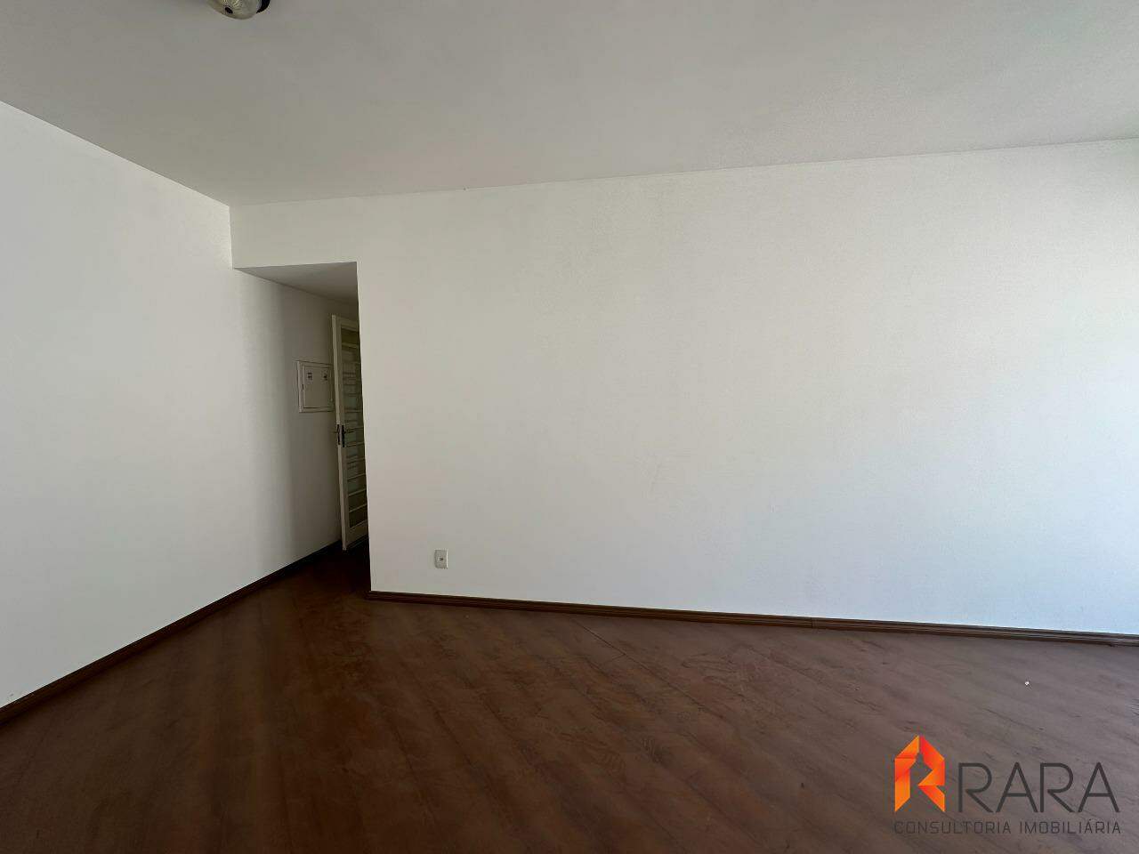 Apartamento para alugar com 2 quartos, 85m² - Foto 3