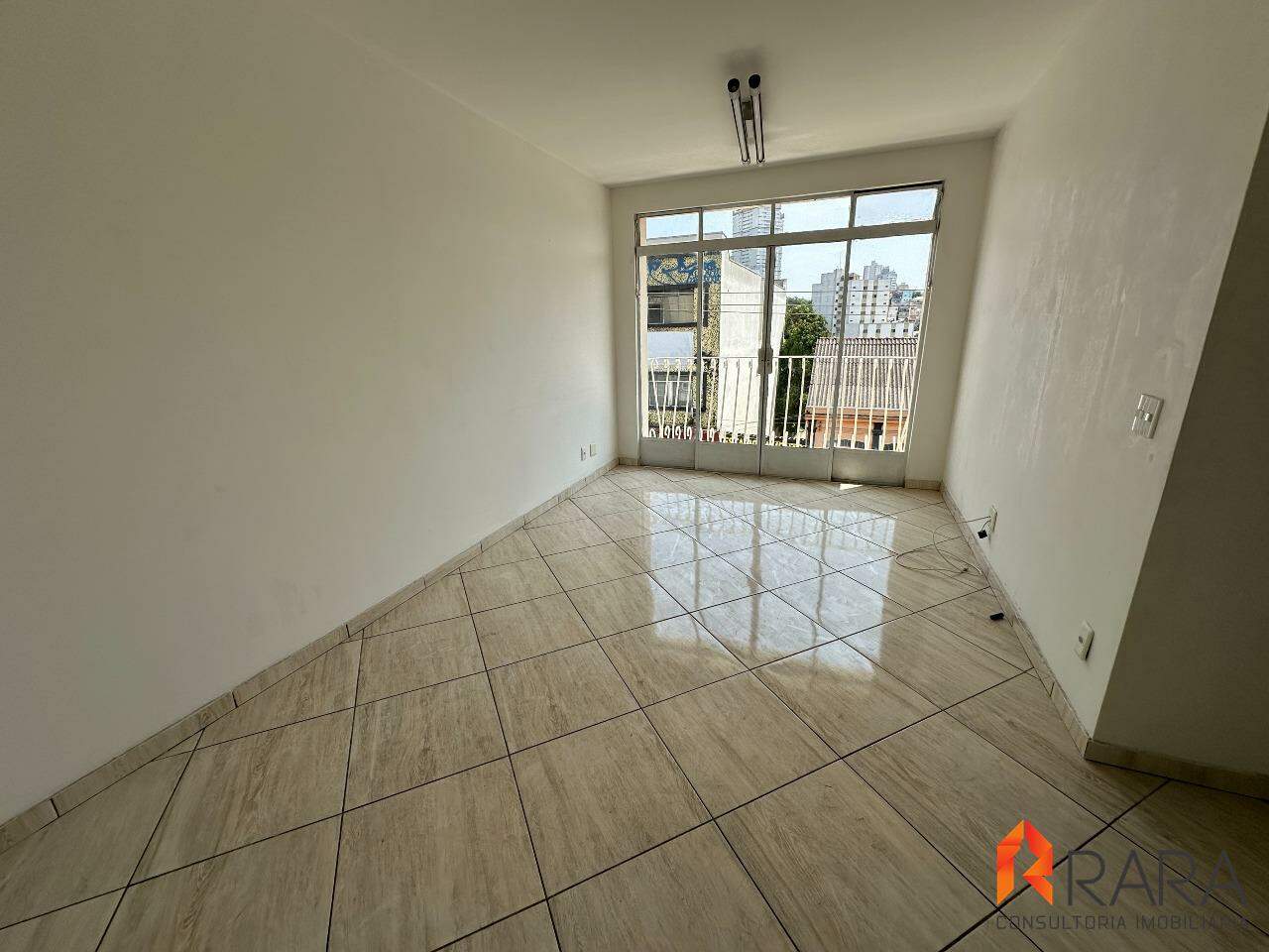 Apartamento para alugar com 2 quartos, 85m² - Foto 1