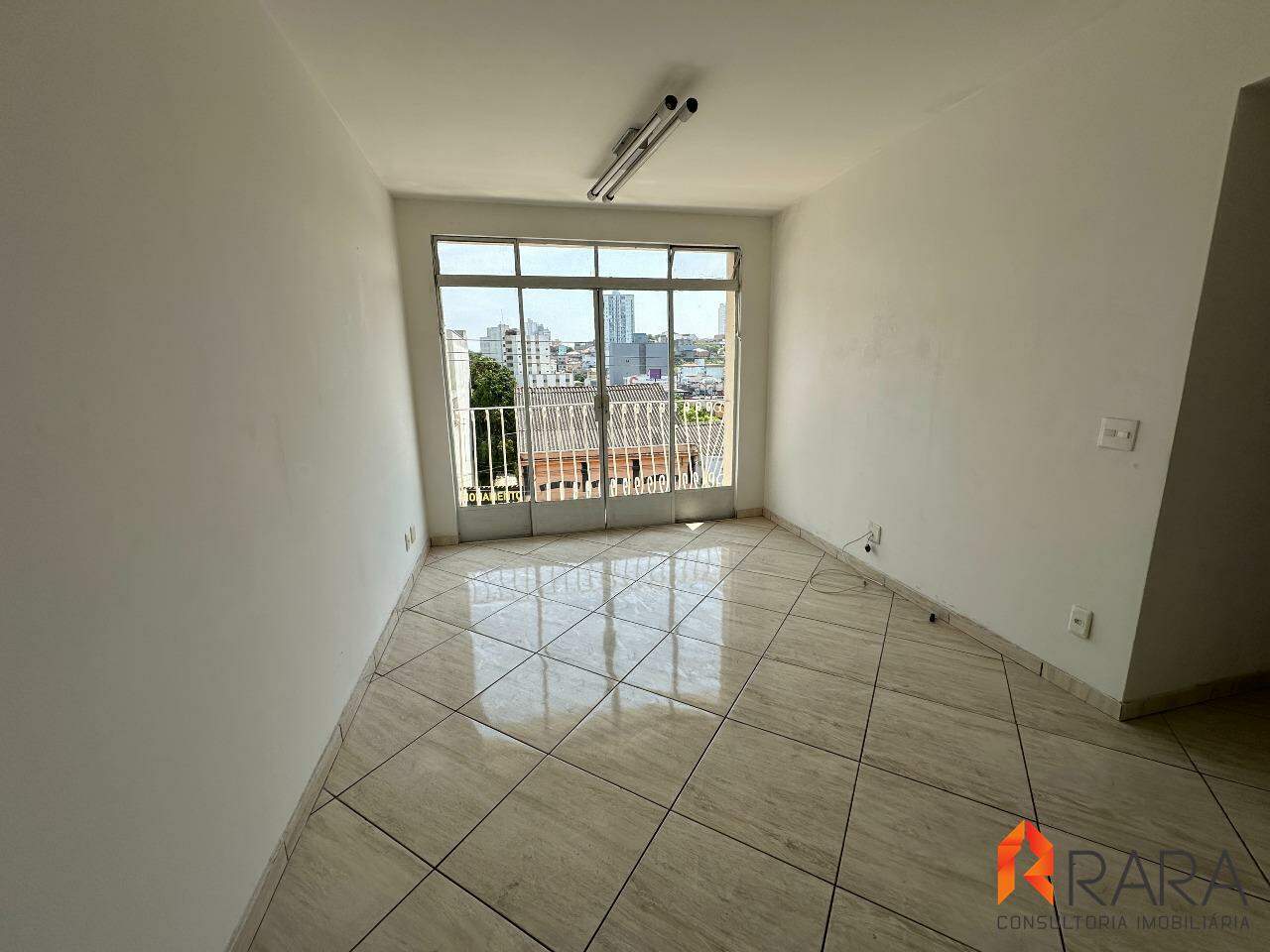 Apartamento para alugar com 2 quartos, 85m² - Foto 2