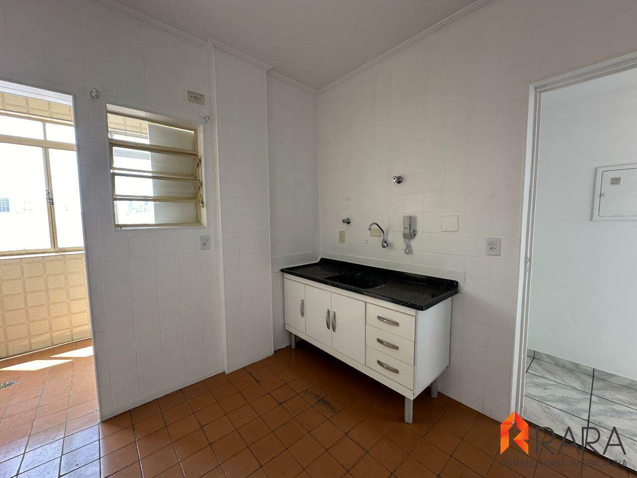 Apartamento para alugar com 2 quartos, 85m² - Foto 11