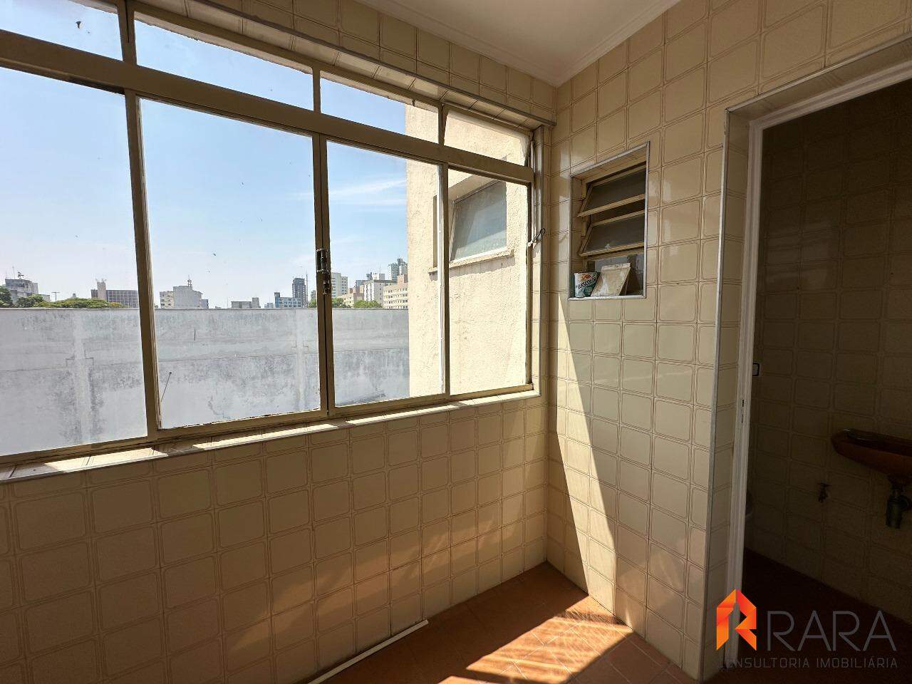 Apartamento para alugar com 2 quartos, 85m² - Foto 18