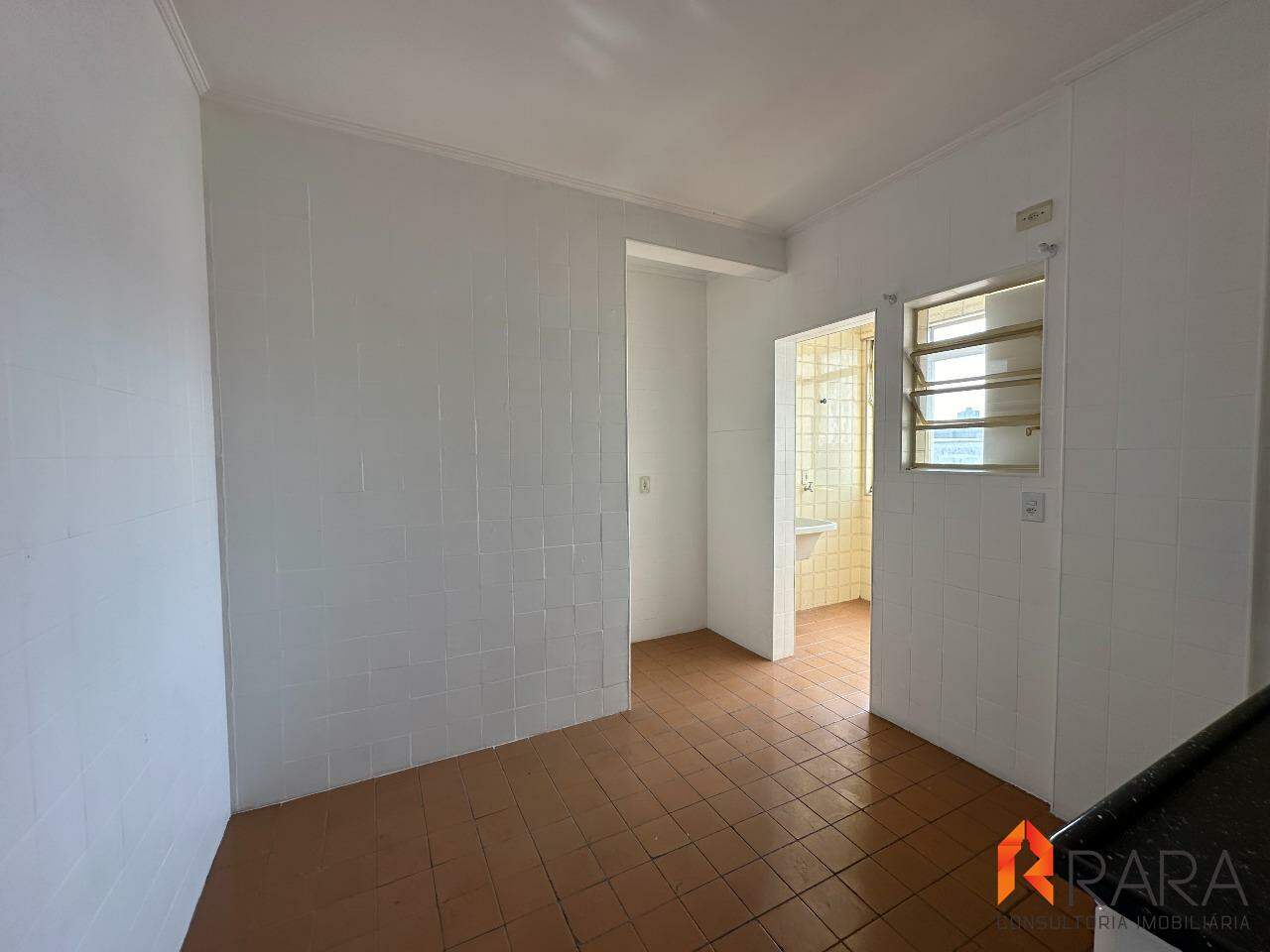 Apartamento para alugar com 2 quartos, 85m² - Foto 12