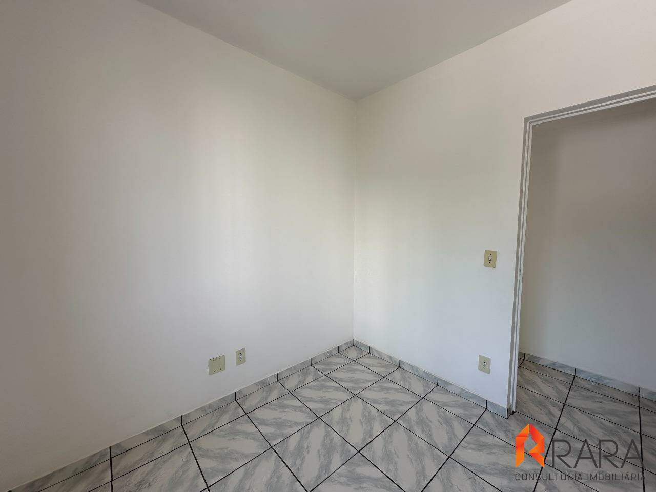 Apartamento para alugar com 2 quartos, 85m² - Foto 9