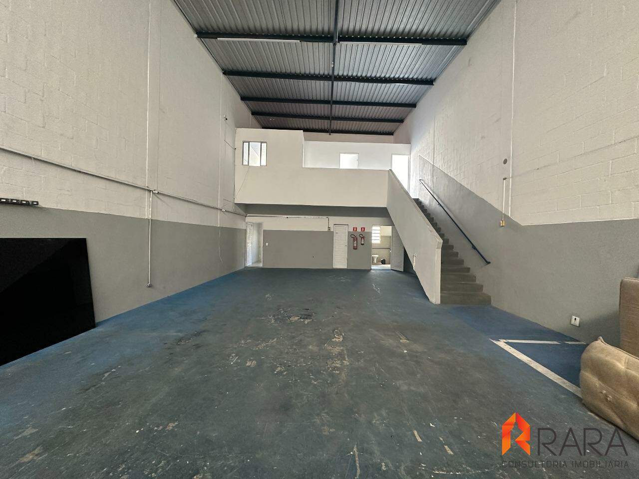 Depósito-Galpão-Armazém para alugar, 300m² - Foto 6