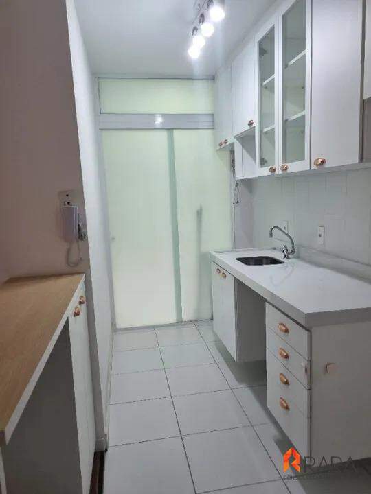 Apartamento para alugar com 2 quartos, 55m² - Foto 9