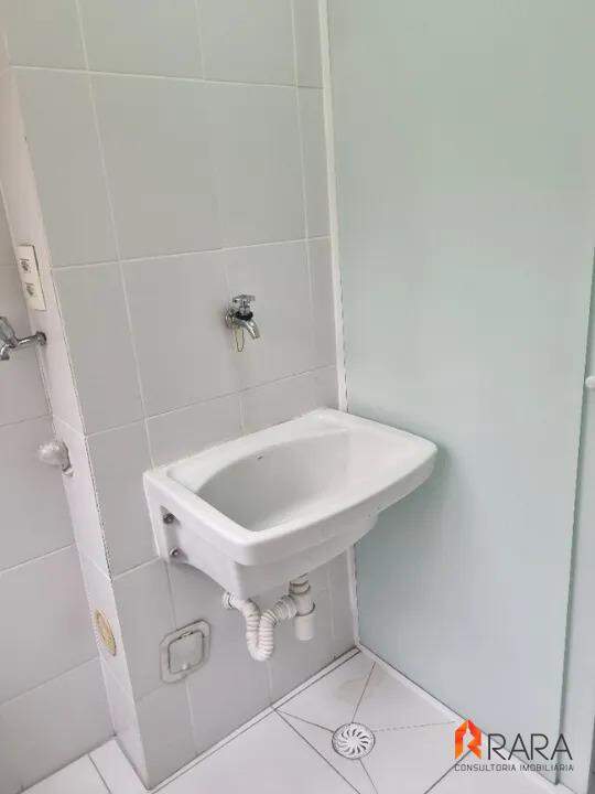 Apartamento para alugar com 2 quartos, 55m² - Foto 11