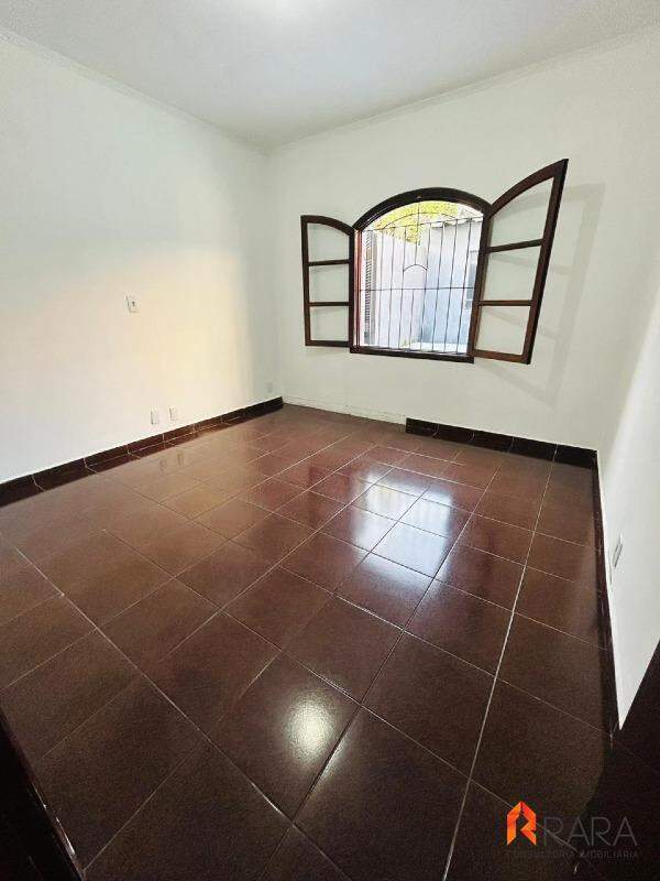 Casa para alugar com 3 quartos, 185m² - Foto 8