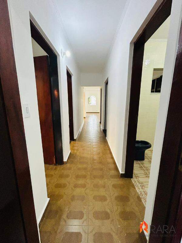 Casa para alugar com 3 quartos, 185m² - Foto 9