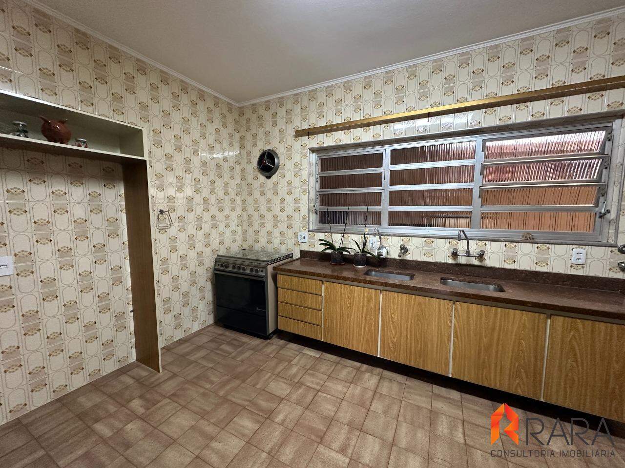 Sobrado para alugar com 4 quartos, 254m² - Foto 14