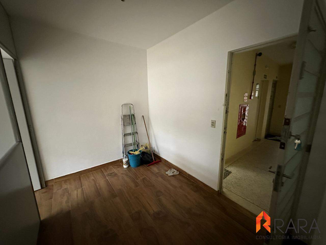 Apartamento para alugar com 2 quartos, 85m² - Foto 3