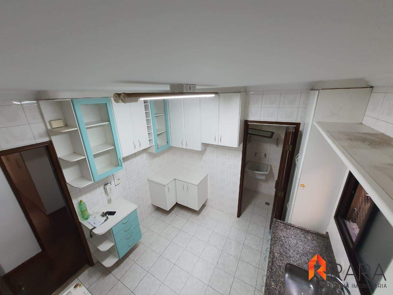 Apartamento para alugar com 2 quartos, 140m² - Foto 5