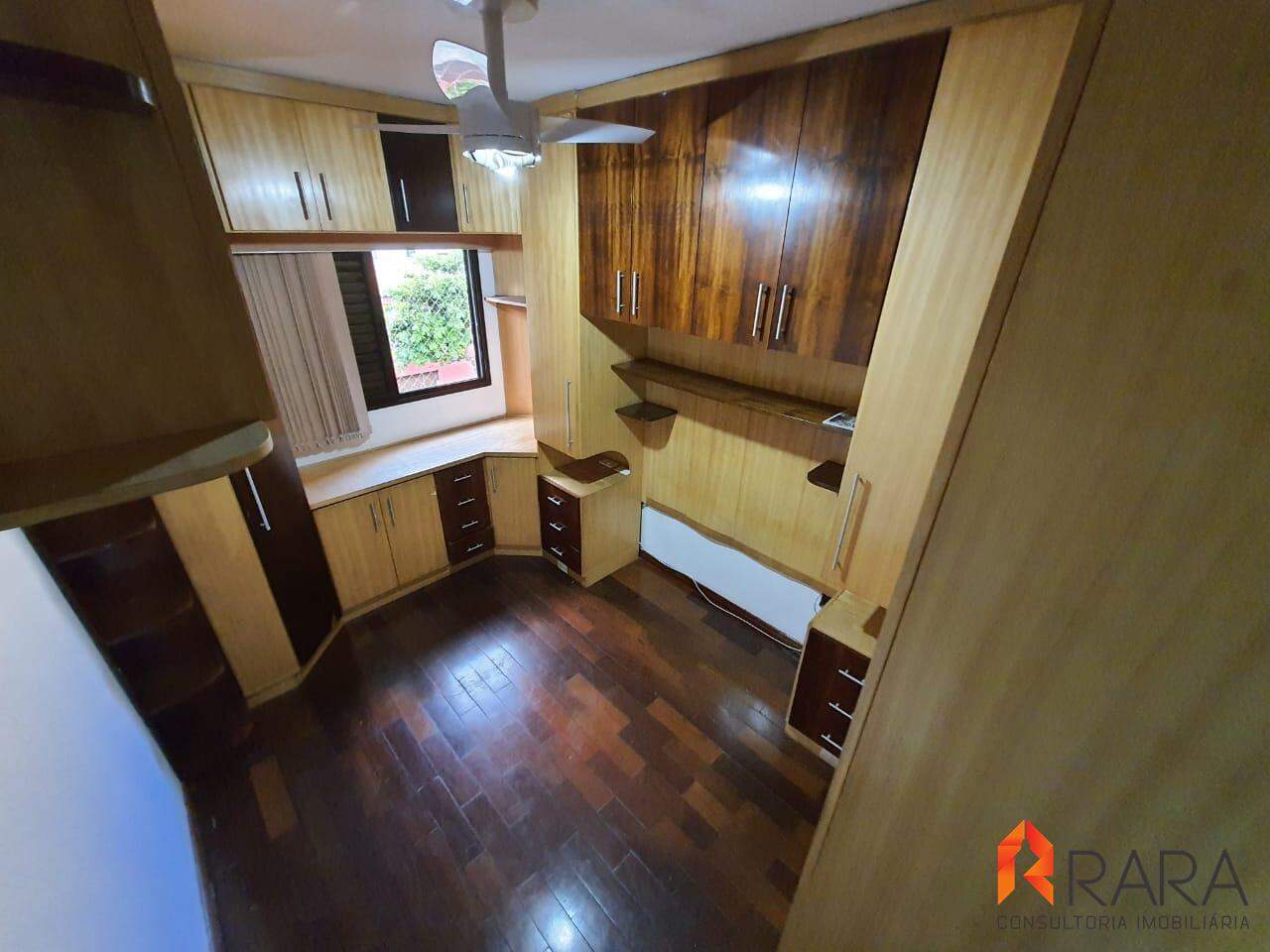 Apartamento para alugar com 2 quartos, 140m² - Foto 7
