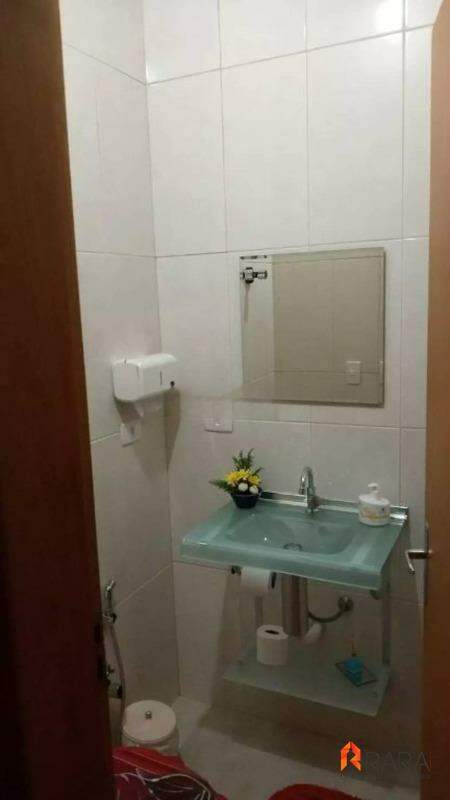 Casa para alugar com 2 quartos, 232m² - Foto 13
