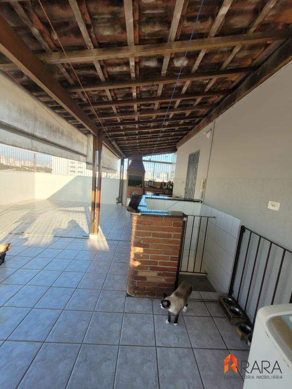 Cobertura à venda com 2 quartos, 140m² - Foto 13