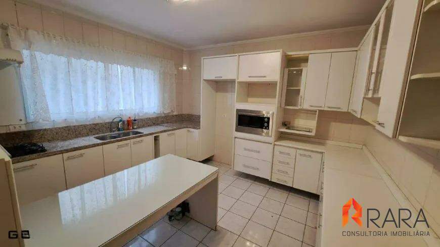 Sobrado para alugar com 3 quartos, 230m² - Foto 4