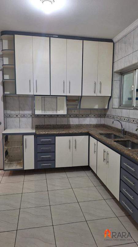 Sobrado à venda com 3 quartos, 150m² - Foto 4