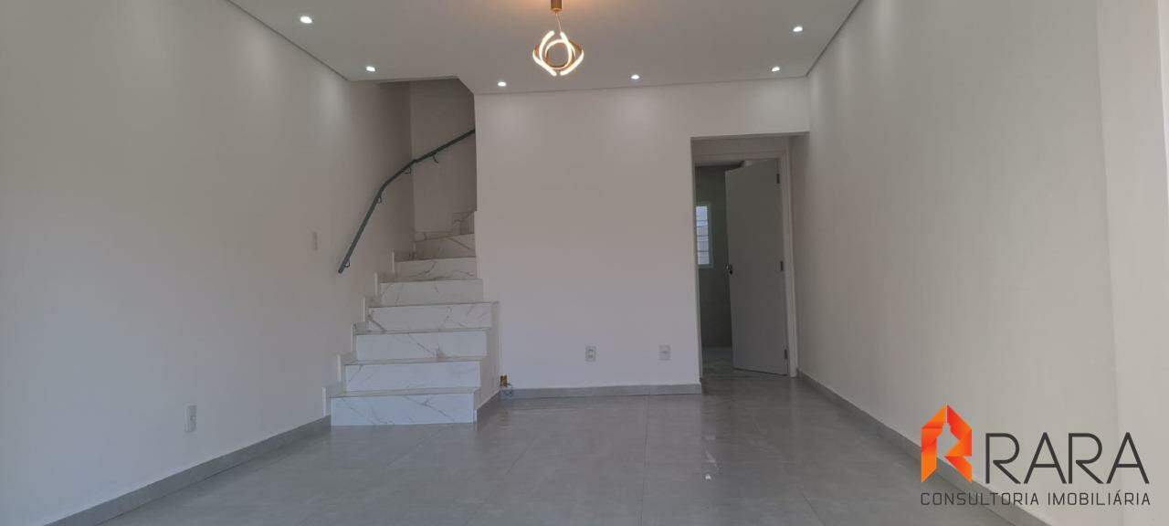 Casa para alugar com 3 quartos, 99m² - Foto 4