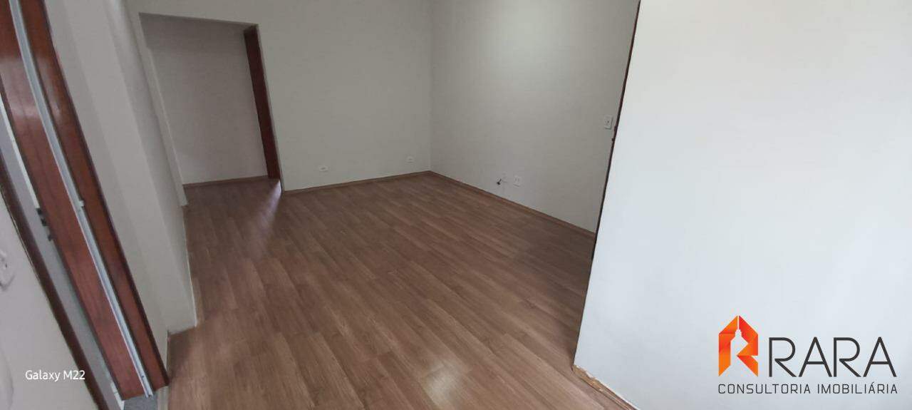 Apartamento para alugar com 3 quartos, 84m² - Foto 2