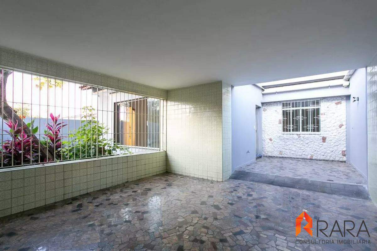 Casa para alugar com 3 quartos, 200m² - Foto 29