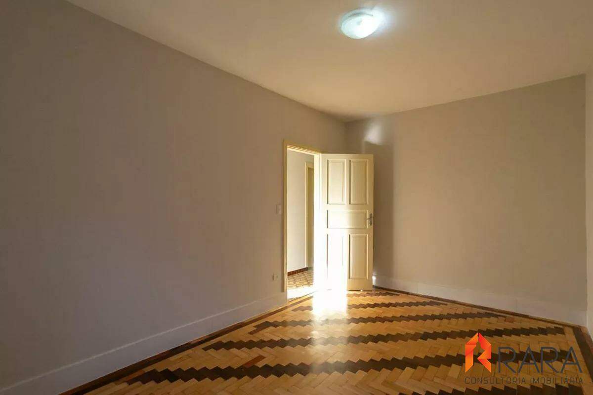 Casa para alugar com 3 quartos, 200m² - Foto 12