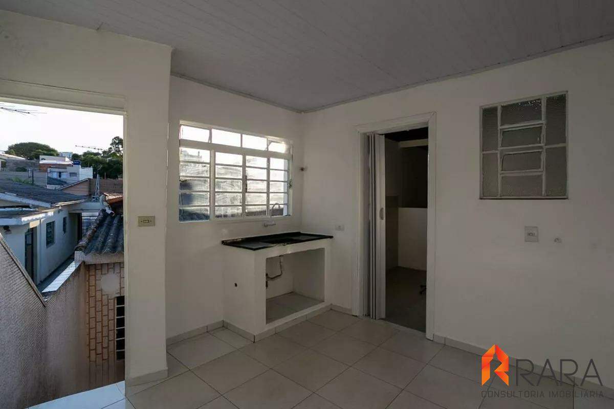 Casa para alugar com 3 quartos, 200m² - Foto 11