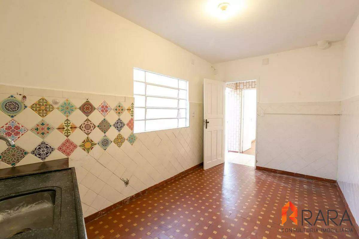Casa para alugar com 3 quartos, 200m² - Foto 9