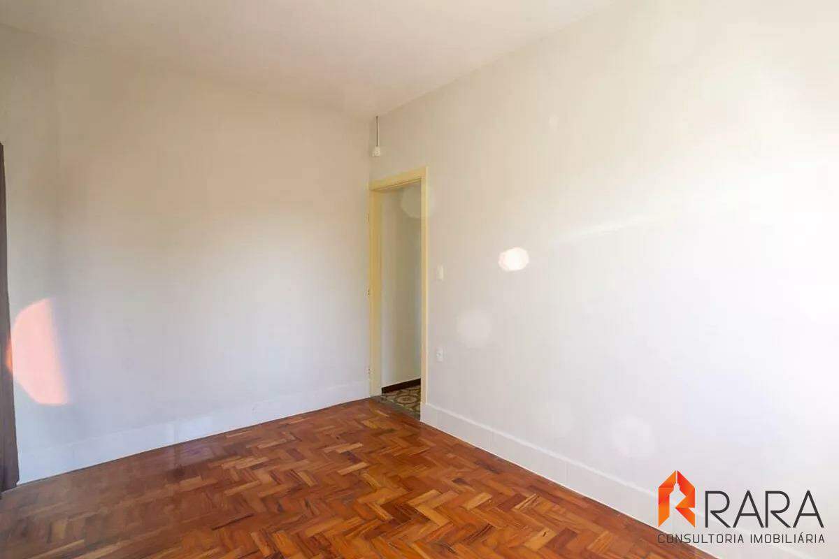 Casa para alugar com 3 quartos, 200m² - Foto 17