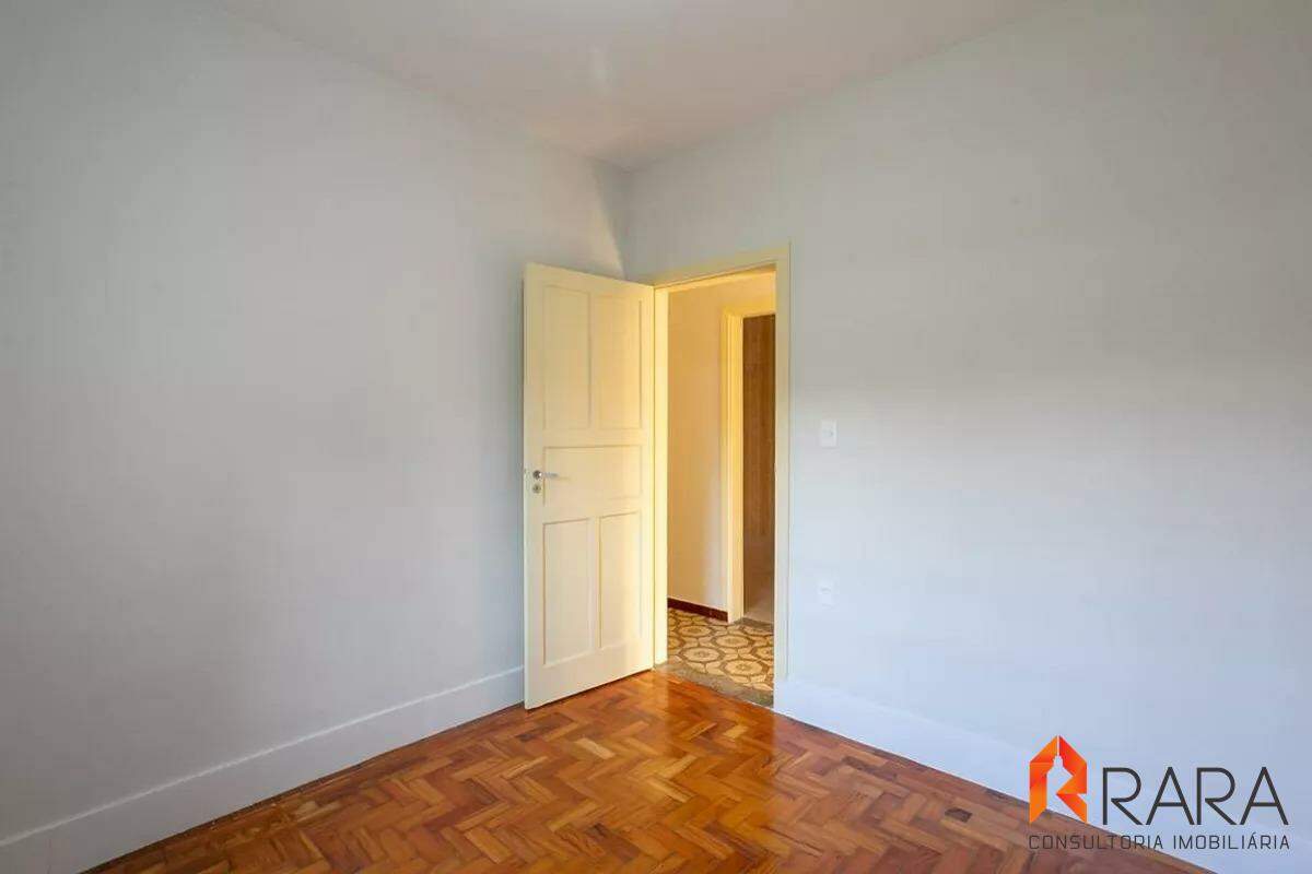 Casa para alugar com 3 quartos, 200m² - Foto 15